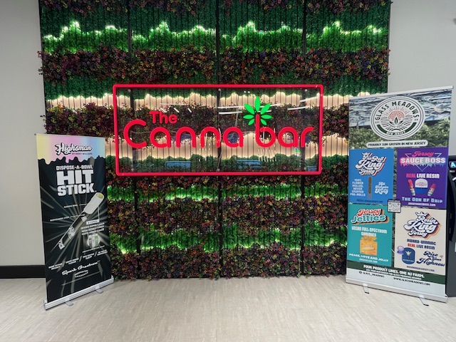 Cannabar Foliage Background